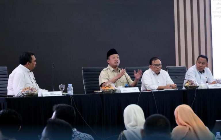 Pangkas Birokrasi, Menteri Nusron Targetkan Layanan Peralihan Hak Selesai 10 Hari Kerja