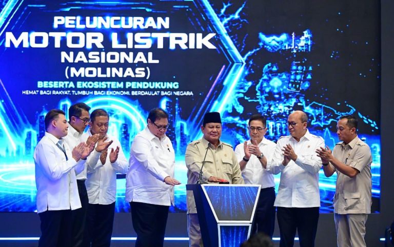 Prabowo Luncurkan Motor Listrik Nasional, Dorong Kemandirian Teknologi Indonesia