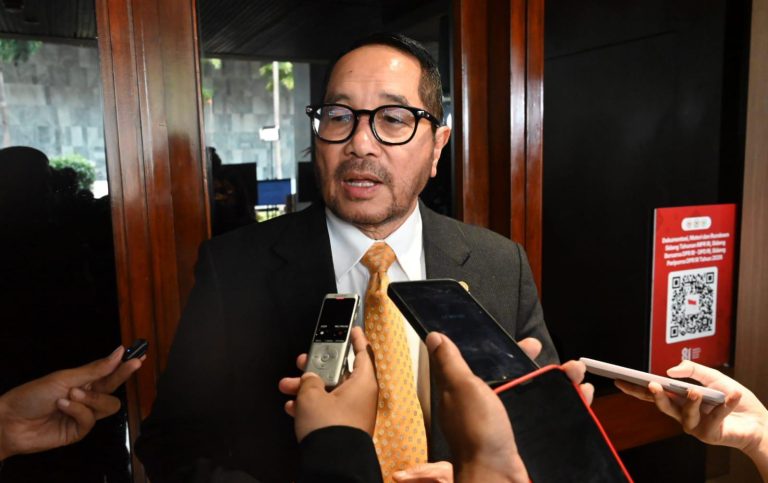 Stok Beras Bulog Tembus 5 Juta Ton, DPR Minta Sertifikasi Penggilingan Dilakukan Lembaga Independen