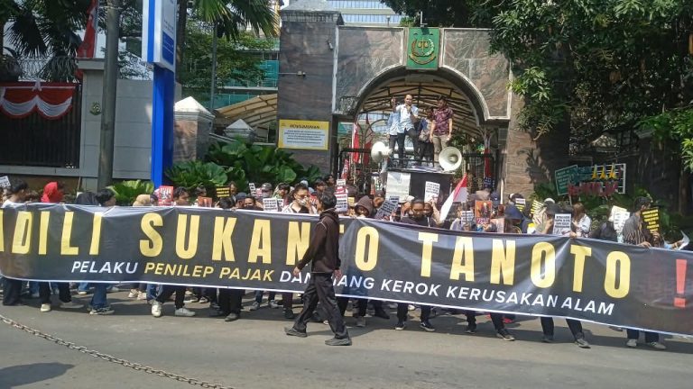 Unjuk Rasa di Kejagung, Palhi Tuntut Penegak Hukum Usut Aktor Utama di Balik Kerusakan Lingkungan Sumatra