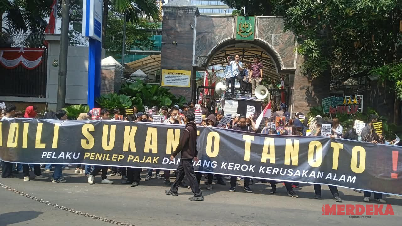 Unjuk Rasa di Kejagung, Palhi Tuntut Penegak Hukum Usut Aktor Utama di Balik Kerusakan Lingkungan Sumatra