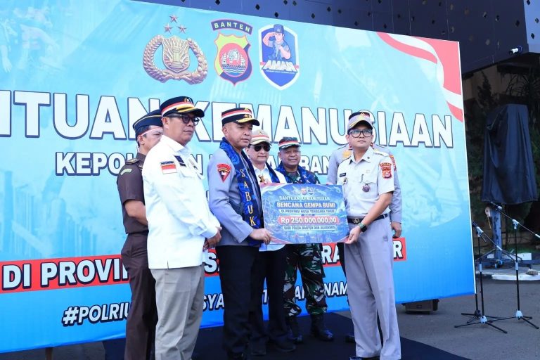 Kirim Bantuan Rp250 Juta, Kapolda Banten Ajak Masyarakat Doakan Korban Gempa di NTT
