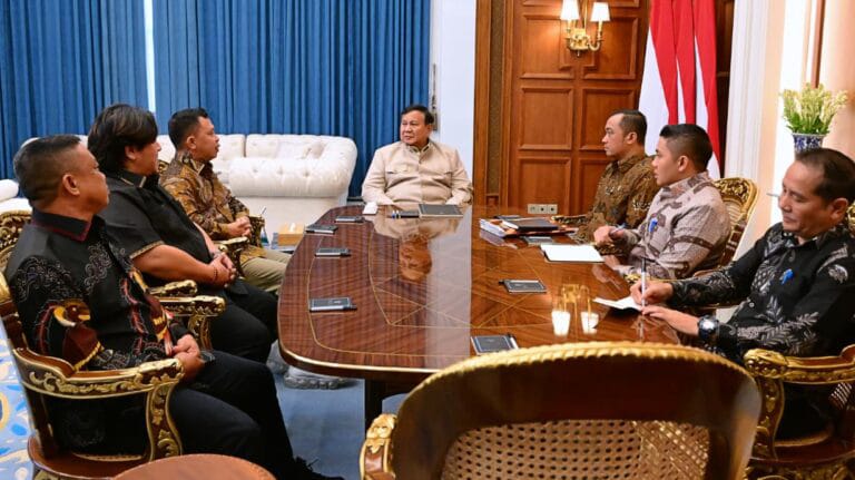 Prabowo Temui Panglima Jilah, Karhutla hingga Perlindungan Masyarakat Adat Kalbar Jadi Sorotan