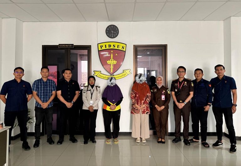 Kasus Korupsi BLKI Balikpapan Rp8,92 Miliar: Polda Kaltim Serahkan Dua Tersangka ke Kejati