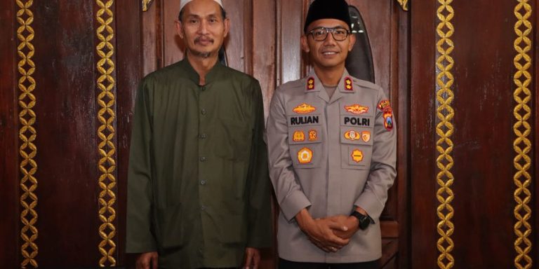 Perkuat Sinergi Jaga Kamtibmas, Kapolres Malang AKBP Rulian Syauri Sambangi Ketua MUI dan PCNU