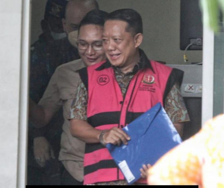Manuver Hukum Mantan Jampidsus Mengelabui Publik Soal Substansi Perkara