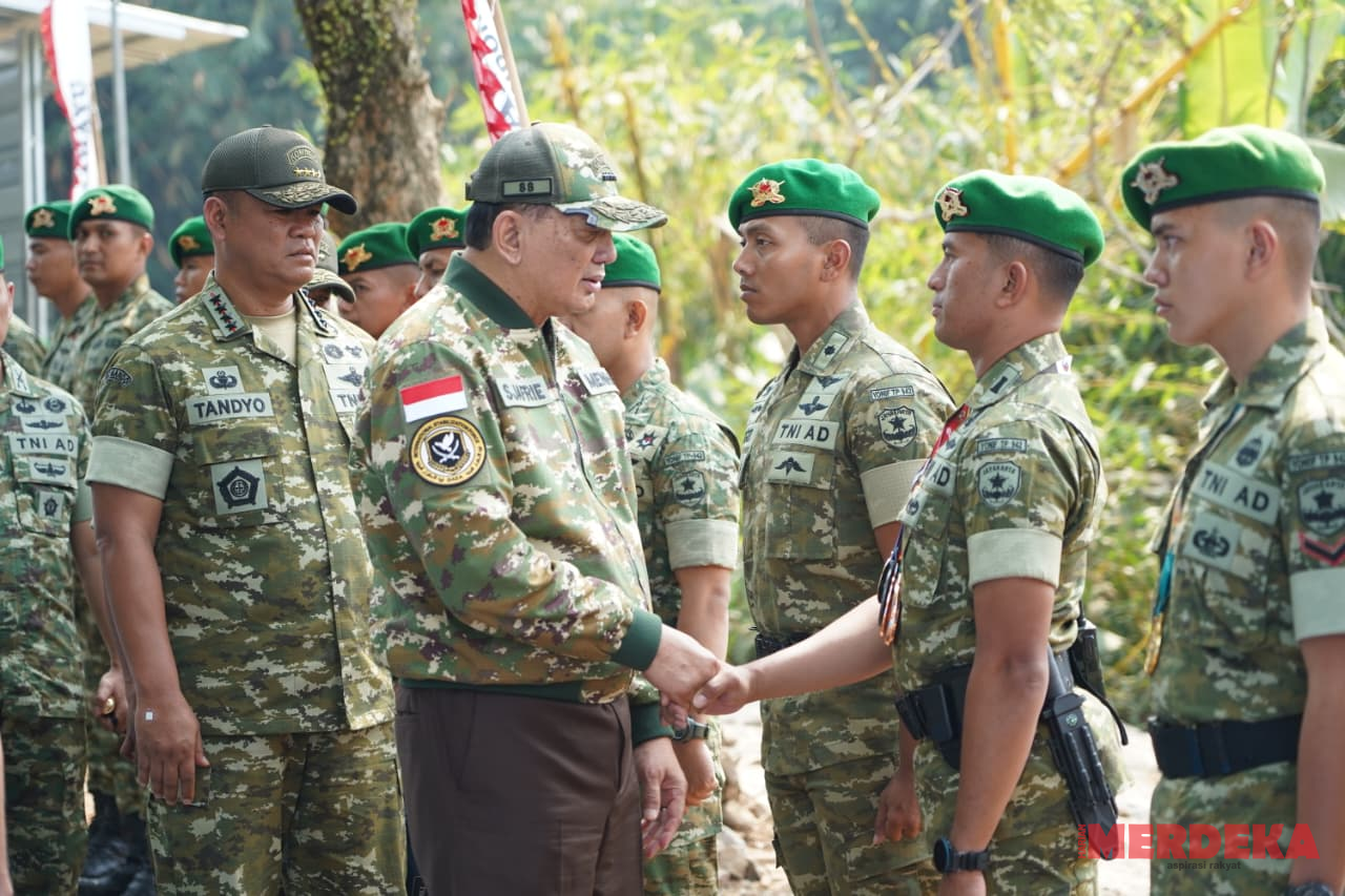 Menhan RI Kunjungi Yonif TP 942/AW, Tegaskan Prajurit TNI Harus Menjadi Kekuatan yang Dicintai Rakyat
