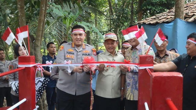 Polresta Serang Kota Bangun 8 Jembatan Merah Putih Presisi, Permudah Akses Warga dan Anak Sekolah
