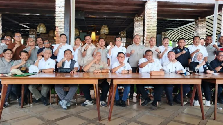 Menteri LH Apresiasi Langkah GAPKI Perkuat Pencegahan dan Penanggulangan Karhutla