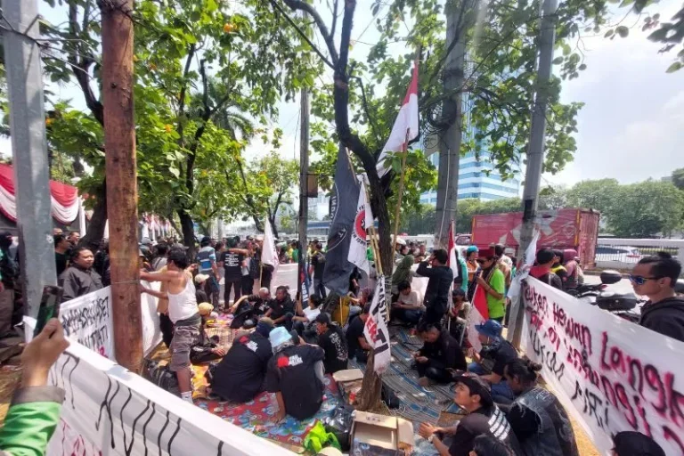 Waspada Macet! Ini Jalur Alternatif dan Rekayasa Lalin Imbas Demo di DPR-Istana Hari Ini