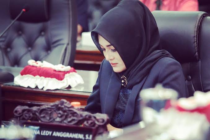 Diduga Alirkan Aset Mewah ke Anggota DPRD Bengkulu, KPK Periksa Pengusaha