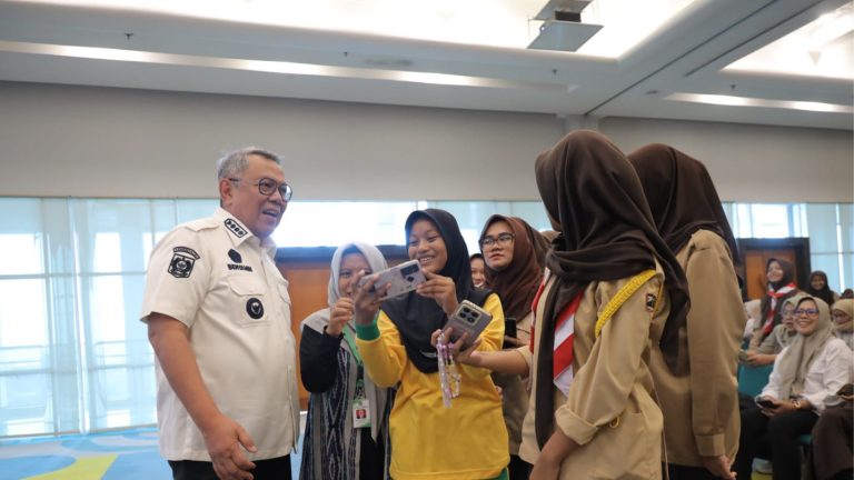 Benyamin Davnie Ingatkan Remaja Tangsel: Jangan Sibuk Curhat di Dunia Maya, Orang Tua Ada di Rumah