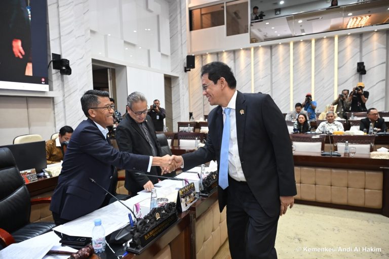 Komisi XI DPR RI Sepakati Asumsi Ekonomi Makro RAPBN 2027