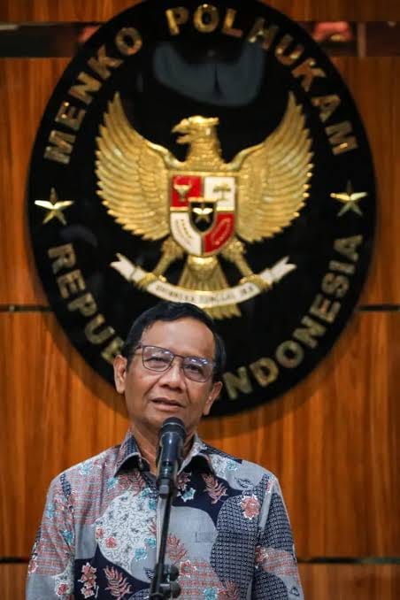 Mahfud MD Bongkar Permainan Politik Budi Arie untuk Dongkrak Populer Jokowi.