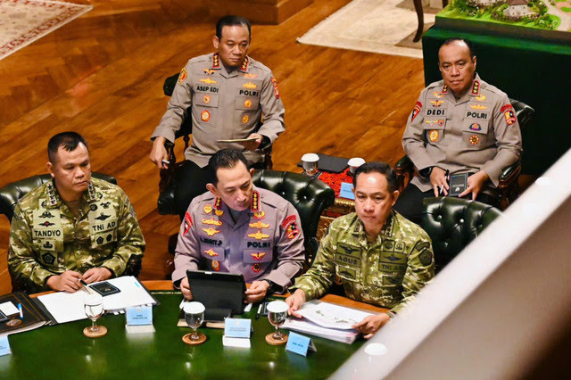 Bahas Penanganan Karhutla, Presiden Prabowo Gelar Rapat Tertutup dengan Panglima TNI dan Kapolri