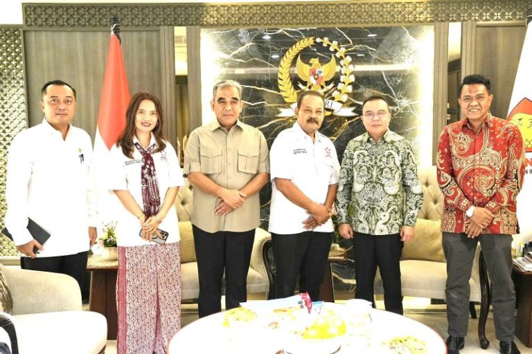 Terima APKLI, Sufmi Dasco, Ahmad Muzani, dan Mensesneg Bahas Penguatan Ekonomi Rakyat