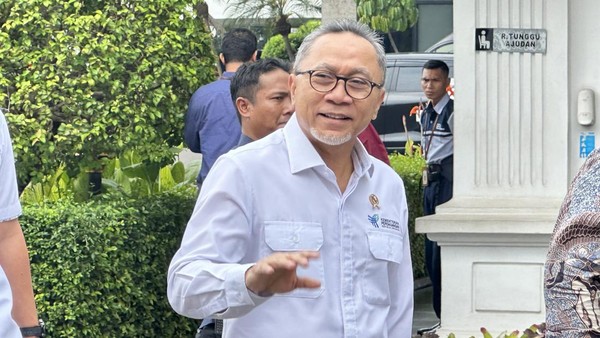 Insiden MBG Sidoarjo: 500 Santri Terdampak, Zulhas Minta Kasus Jangan Berhenti di Sanksi