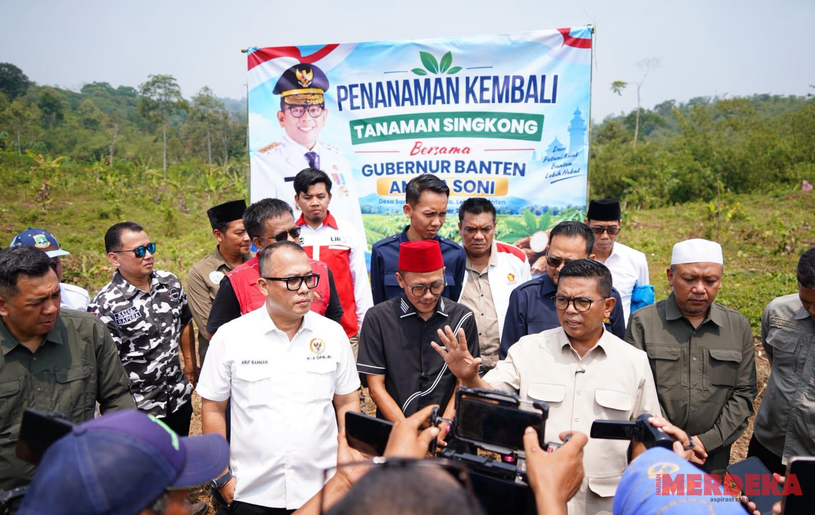 Panen Raya Singkong, Gubernur Andra Soni & Arif Rahman Komitmen Sejahterakan Petani
