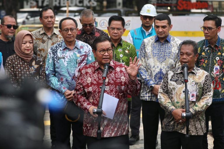 Pramono Anung Gaspol Benahi Kabel Semrawut Jakarta: Target 5 Tahun Semua Kabel Udara Turun ke Bawah Tanah