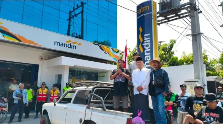 Rekening Donasi Aksi Diblokir Sepihak, AMPB Ancam Terus Unjuk Rasa di Bank Mandiri Pati