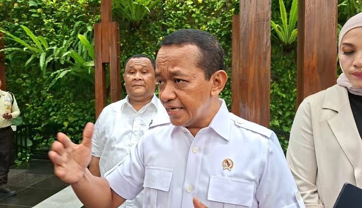 Bahlil Sentil Pemilik BMW: Jangan Rebut BBM Subsidi, Pakailah Hati