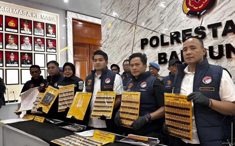 Polrestabes Bandung Bongkar Lab Gelap Liquid Vape Narkotika Senilai Rp1,5 Miliar