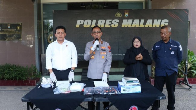 Polres Malang Gagalkan Peredaran 1,1 Kg Sabu & Ribuan Pil Ekstasi Asal Jakarta