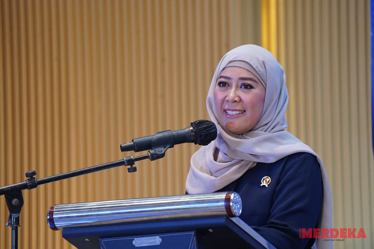 Meutya Hafid Tegaskan Pemberantasan Judol Harus Sasar Transaksi dan Aliran Dana