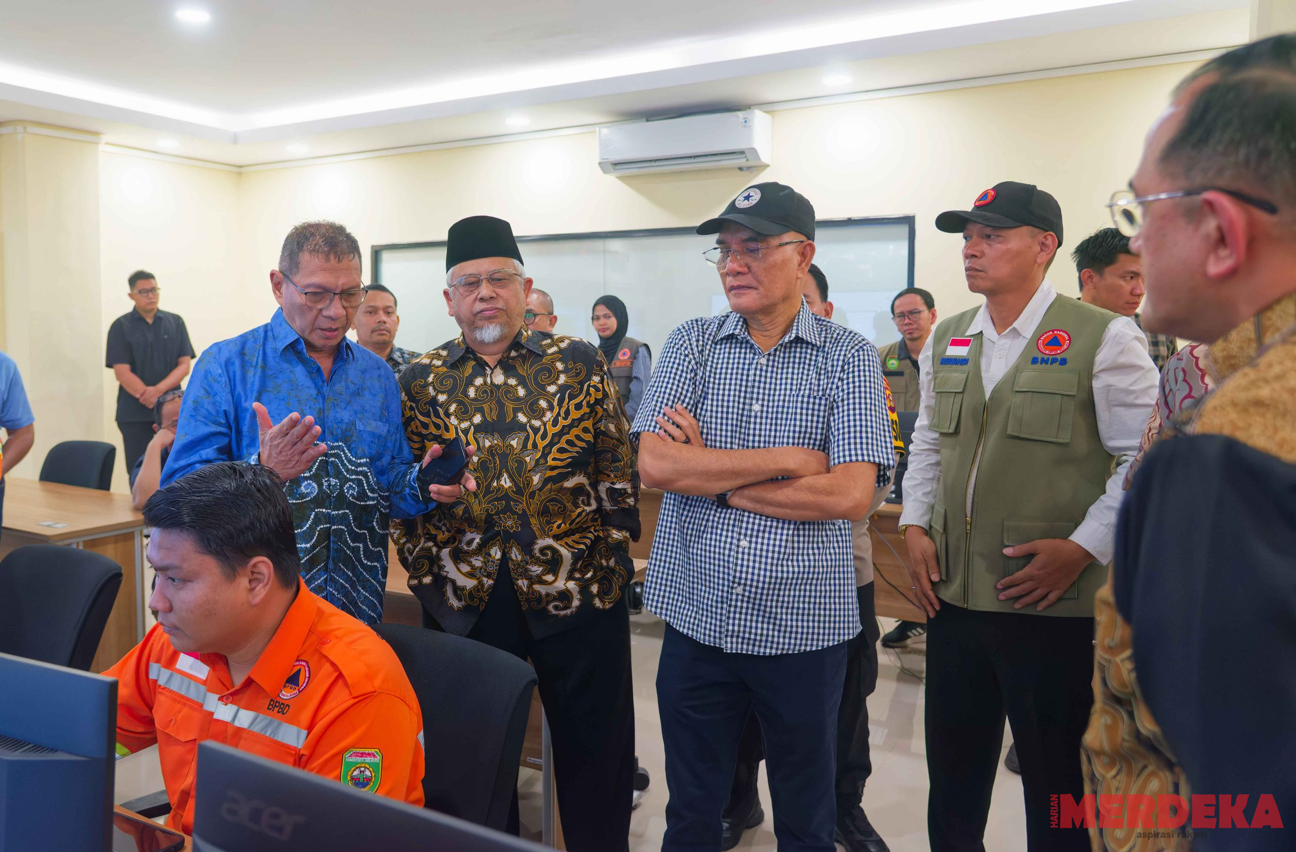 Husni Minta Penanganan Karhutla Sumsel Dipercepat, Titik Api Masih di Atas 1.500