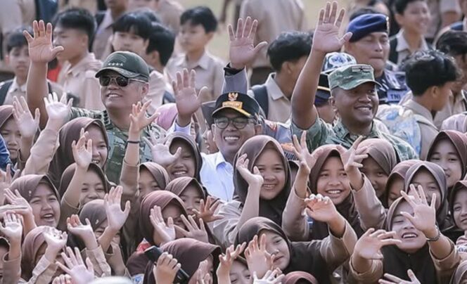 Dampingi Wakil Panglima TNI, Gubernur Banten Resmikan Jalan 18 Km di Pandeglang
