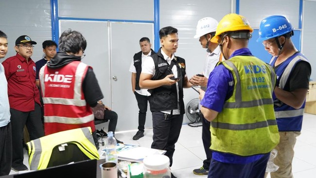 Kantor Imigrasi Tangerang Tangkap 13 WN China yang Bekerja Jadi Buruh