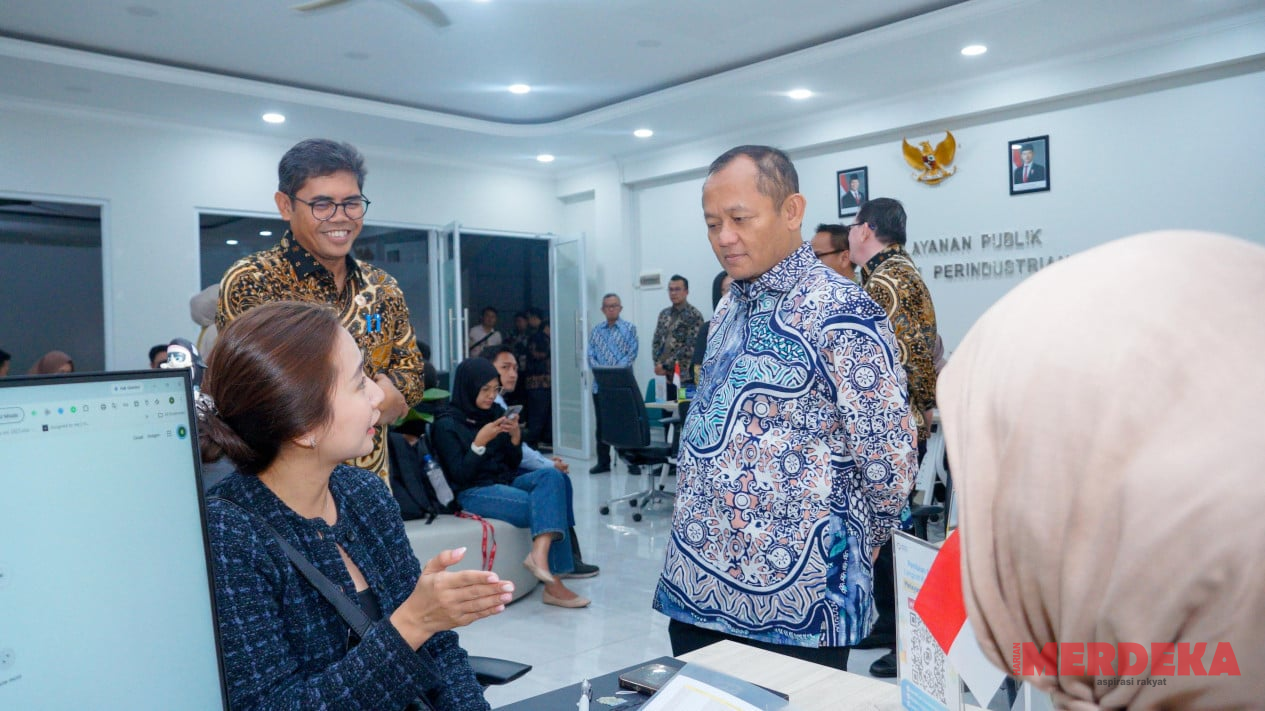 Menperin Tambah Pelayanan Publik Jadi 2 Hari Seminggu