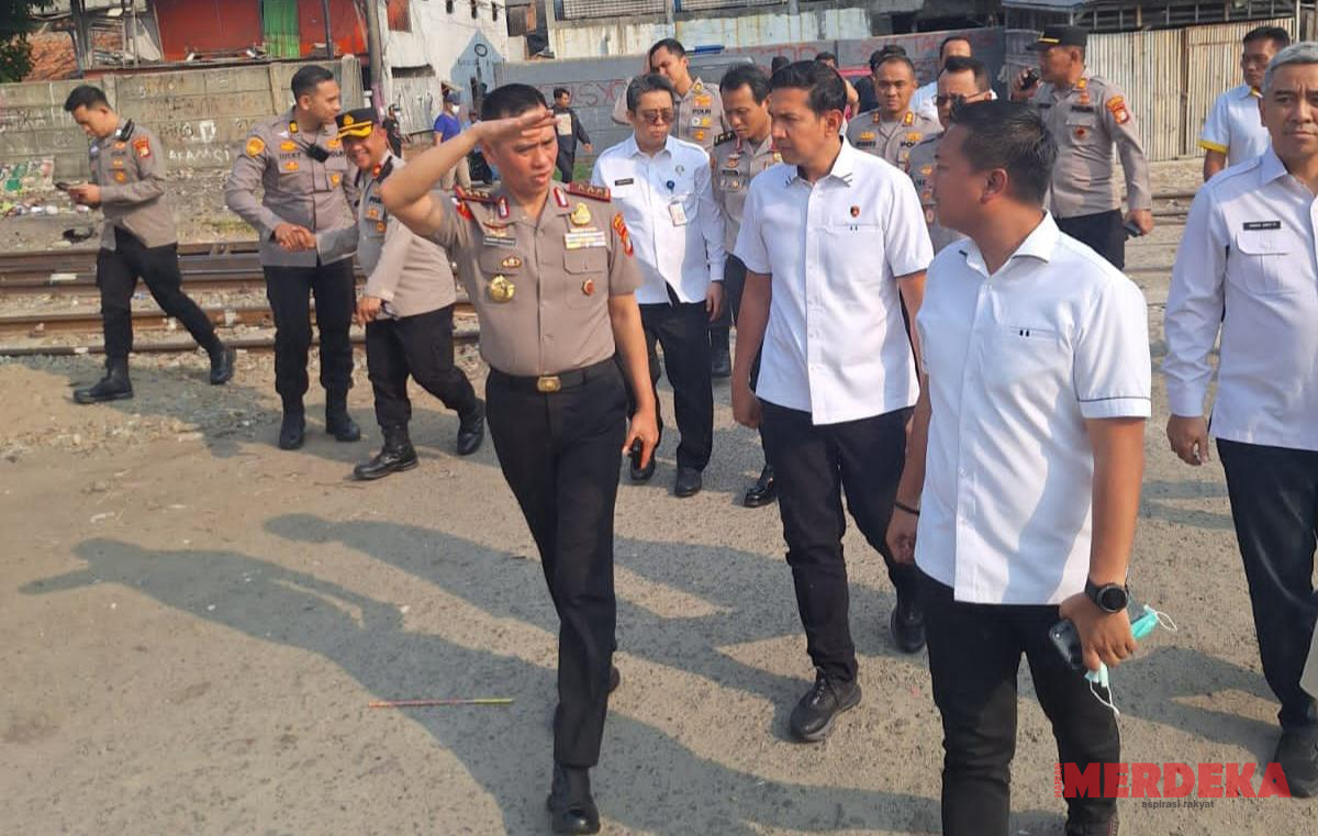 Didampingi Direktur Resnarkoba, Kapolda Metro Jaya Sidak Kampung Narkoba Bahari Jakut