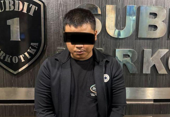 Polda Metro Jaya Tangkap Pengedar Tembakau Sintetis di Apartemen Tangerang