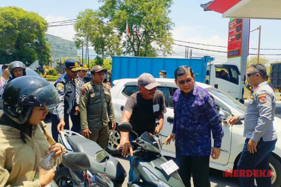 Menteri HAM Pigai Soroti Kelangkaan BBM Bali: Antrean Terurai, Pasokan Harus Merata