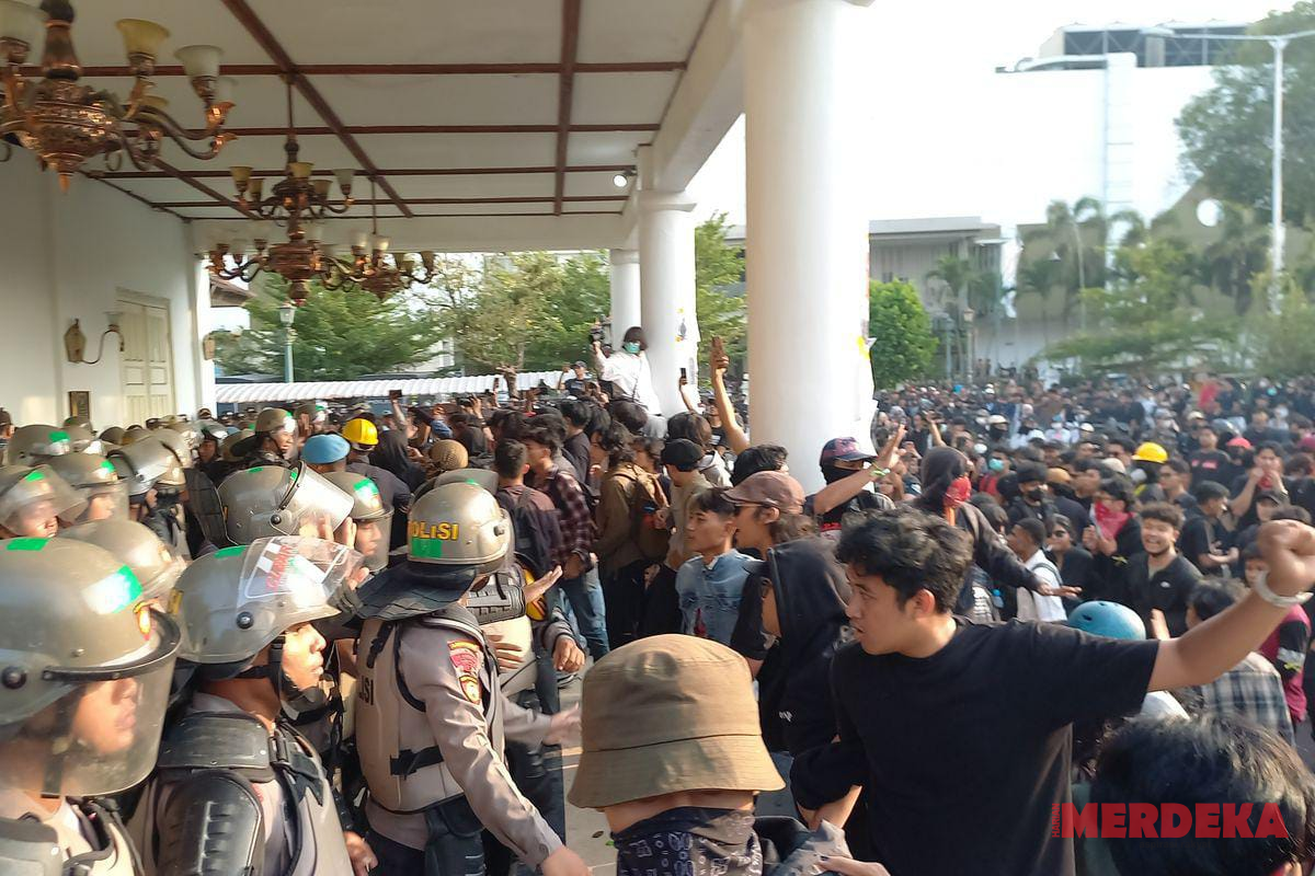 Gedung Rakyat Terkunci, Unjuk Rasa Mahasiswa di DIY Berakhir Ricuh