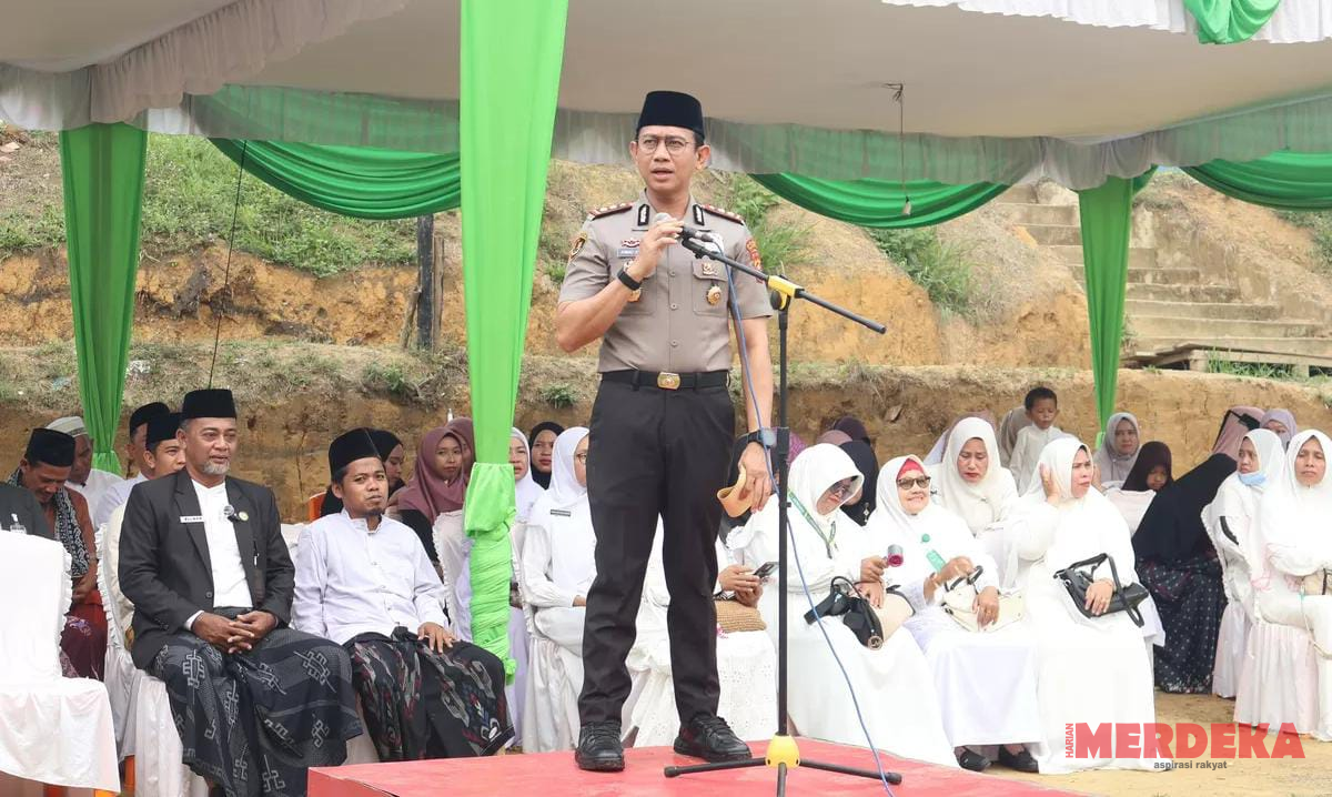 Kapolres Pelalawan Hadiri Peringatan Hari Santri 2026 di Ponpes Badrul Hidayah