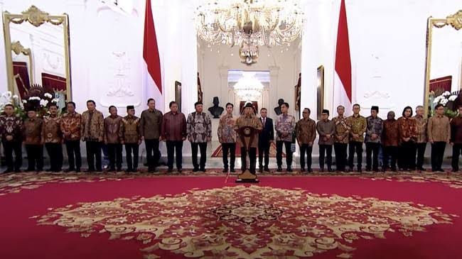 Hensa Sentil Menteri yang Hobi Bikin Gaduh: Puasa Bicara Dulu, Jangan Rusak Kepercayaan Publik!