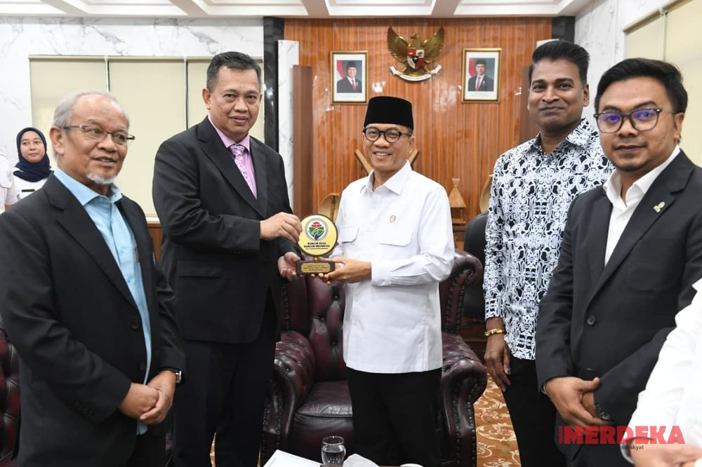 Kemendes PDT Gandeng UKKM Malaysia Perkuat Koperasi Desa Merah Putih